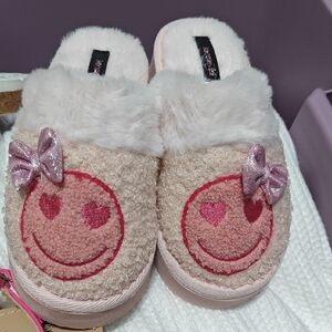 Kensie Girl Pink Faux-Fur Smiley Slippers with Glitter Bow Accents
